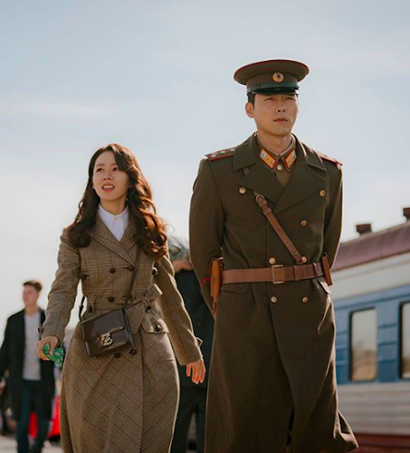 Huyn Bin và Son Ye Jin diện áo khoác đôi tại tiệc mừng công, bất ngờ nhất là giá áo của anh gấp mấy lần áo chị-2