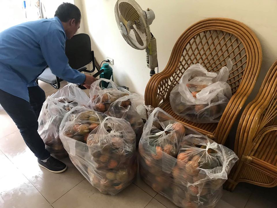 Cam sành rụng đầy đường ở Hà Giang-2