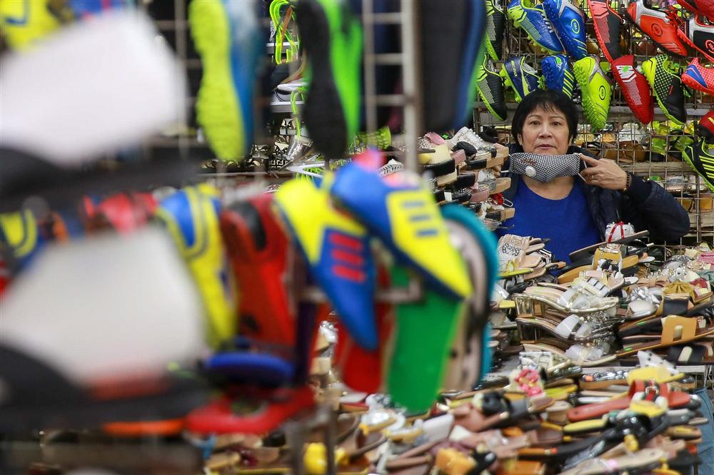 Khu chợ lớn nhất Hà Nội đìu hiu giữa thời dịch Covid-19-10