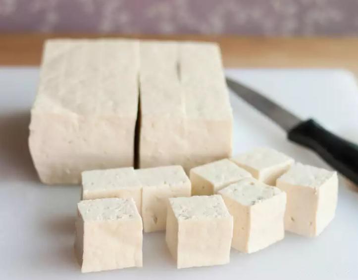 Đậu phụ mua ăn không hết, giữ cách này trong tủ lạnh, đảm bảo 2 tuần vẫn tươi ngon-1
