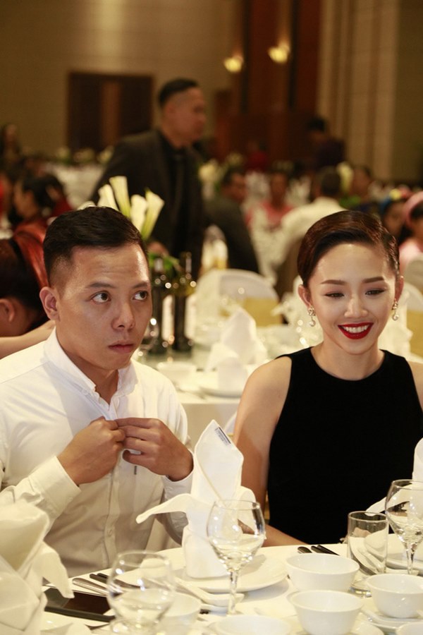 HOT: Đã ấn định ngày cưới của Tóc Tiên và Hoàng Touliver, địa điểm hôn lễ đúng như lời đồn trước đó?-1