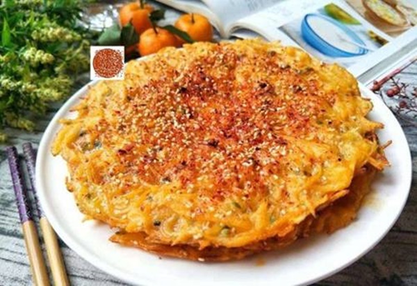 Buổi sáng mẹ chế biến bánh khoai tây kiểu này đảm bảo gây nghiện, con thích mê-1