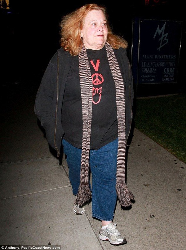 Bi kịch của tiểu thư sinh ra đã ngậm thìa bạc: Mẹ là hoa hậu, cha là ông trùm khách sạn nhưng đến cuối đời không chồng con, chết không ai đến nhận-4