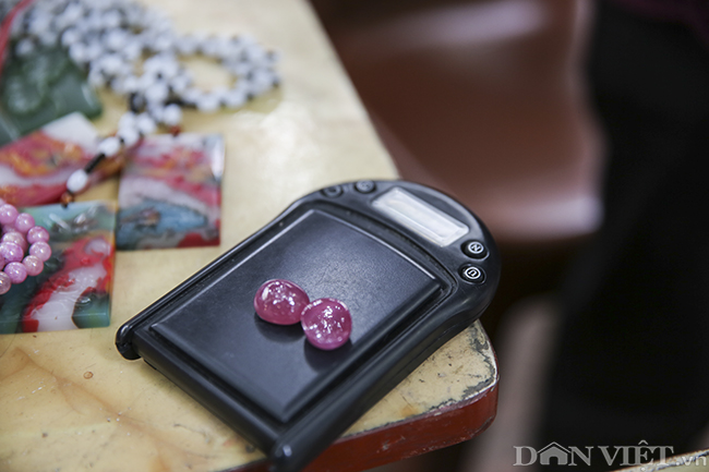 Hoa mắt khi khám phá phiên chợ đá quý triệu đô giữa lòng Hà Nội-4