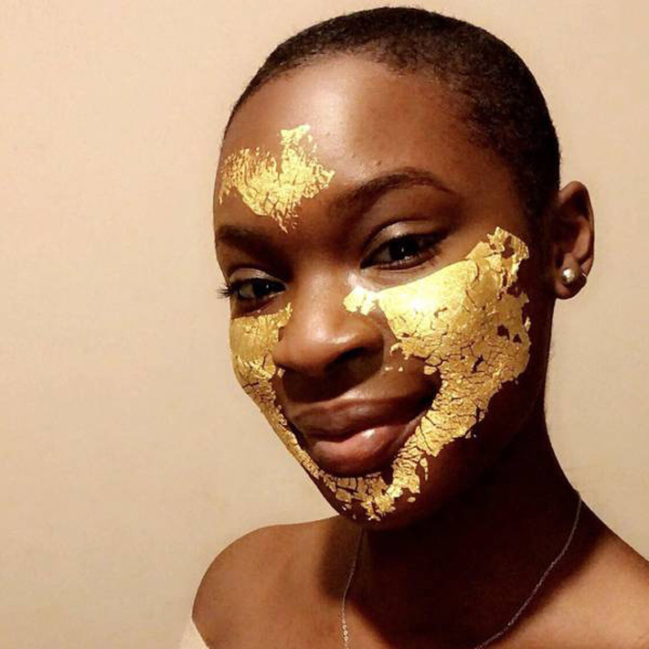 Đắp thử mặt nạ vàng 24K giá 2 triệu/lần của các ngôi sao, 5 cô nàng cảm thấy như vua chúa, da căng bóng tức thì-9