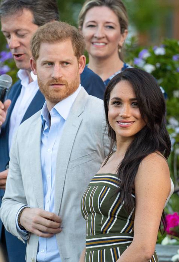 Nỗi buồn hoàng gia Anh: Thêm một cặp đôi ly hôn sau 26 năm chung sống, vợ chồng Meghan Markle lại bị réo gọi tên-4