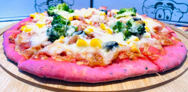 Hà Nội xuất hiện bánh mì thanh long 3.000 đồng/chiếc-4