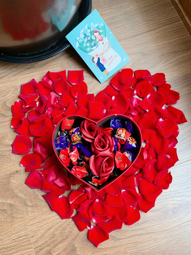 Hậu dằn mặt cô bồ cũ của chồng, MC Hoàng Linh khoe ăn Valentine dài hạn đến bây giờ: Chị đây xin chấp hết Tuesday nhé!-2