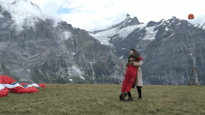 Hậu trường tập cuối Crash Landing On You: Seo Ye Jin mệt mỏi vì bám càng Hyun Bin, đại úy mê makeup ngó lơ luôn crush-8