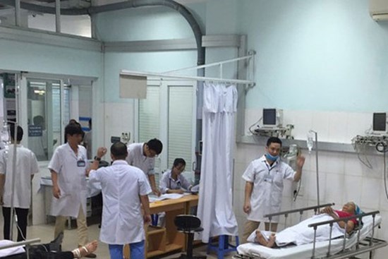 Sau tiếng nổ trong phòng thí nghiệm, 2 nữ giáo viên bị bỏng nặng