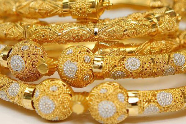 Giá vàng hôm nay 20/2, chiếm đỉnh 7 năm, cả thế giới lo lắng-2