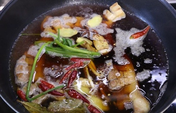 Thịt kho tàu mẹ làm theo cách này sẽ thơm, mềm, ngậy mà không hề ngán-9