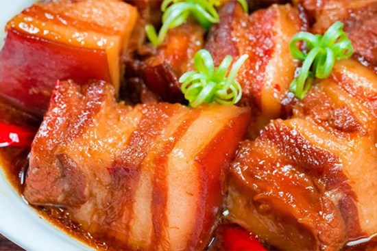 Thịt kho tàu mẹ làm theo cách này sẽ thơm, mềm, ngậy mà không hề ngán