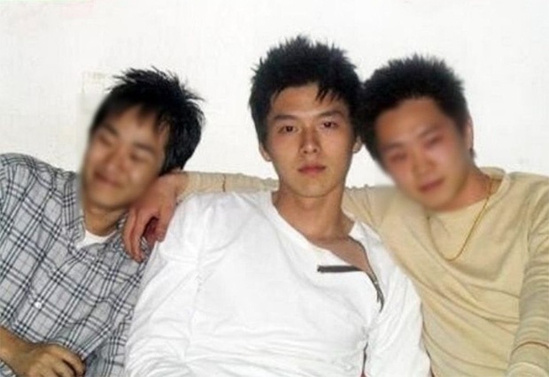 Học vấn toàn bê bối của dàn sao Crash Landing On You”: Người bị đuổi vì mải chạy show bỏ bê việc học, kẻ dính phốt đầu gấu trường học khét tiếng-3