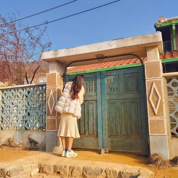 Hạ cánh nơi anh hết phim vẫn chưa hạ nhiệt, khách nô nức tới phim trường check-in-1