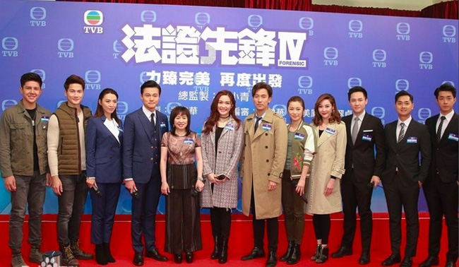 Bằng chứng thép 4 trên TVB: Sao nữ 65 tuổi - Mễ Tuyết, bố Tạ Đình Phong 84 tuổi gây sốc vì quá trẻ đẹp-2