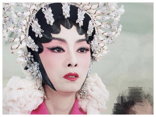 Bằng chứng thép 4 trên TVB: Sao nữ 65 tuổi - Mễ Tuyết, bố Tạ Đình Phong 84 tuổi gây sốc vì quá trẻ đẹp-5