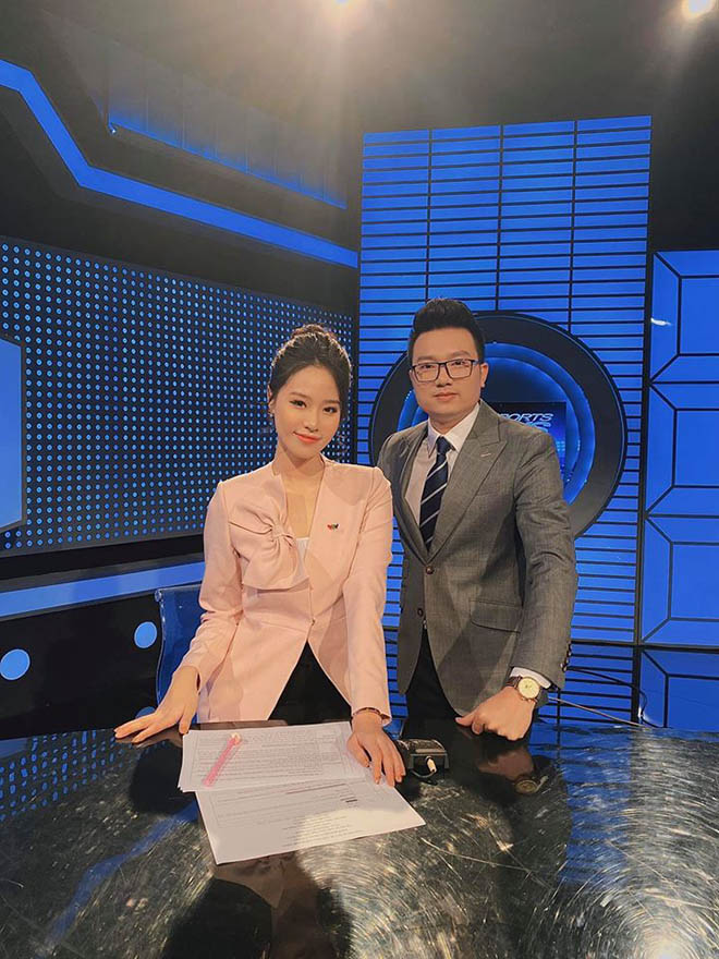 Vẻ quyến rũ của MC thể thao trẻ tuổi nhất VTV, từng gây tiếc nuối khi thi trượt hoa hậu-6