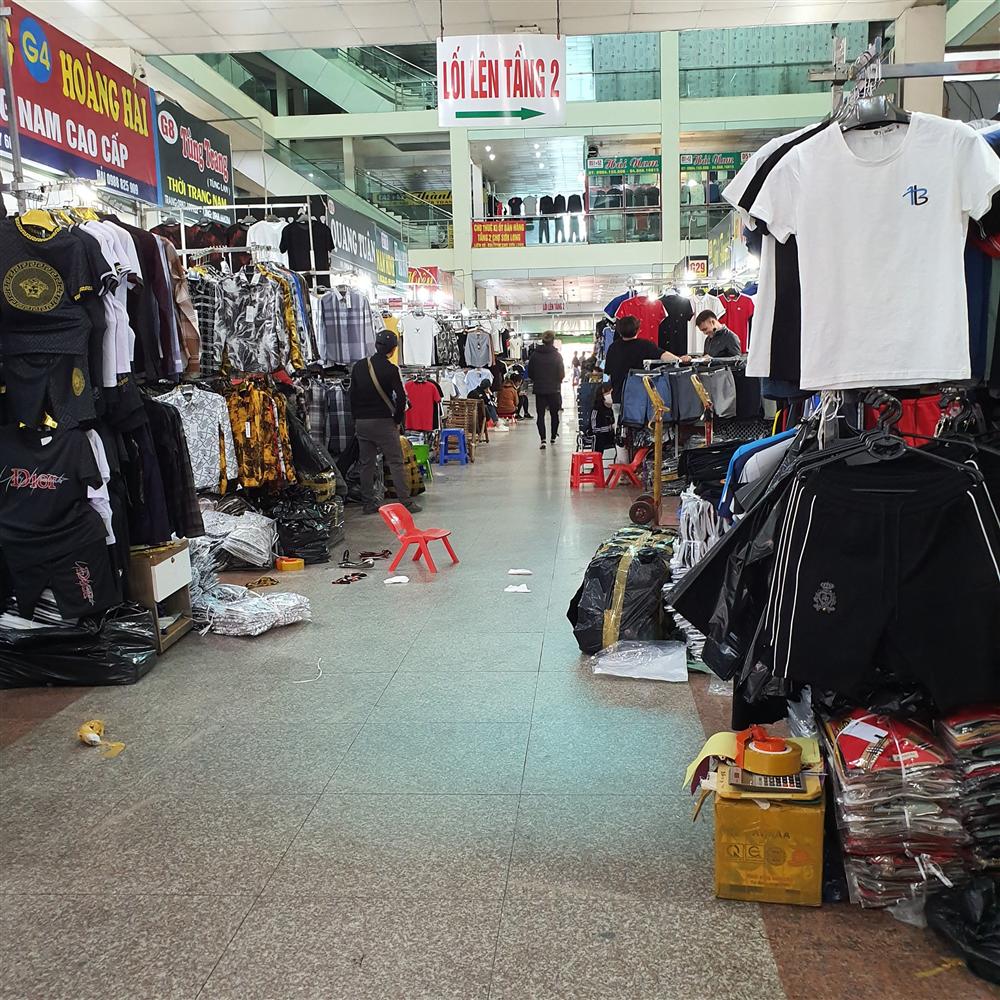 Chợ Ninh Hiệp vắng vẻ, tiểu thương ngồi chơi cả ngày vì không có hàng-6