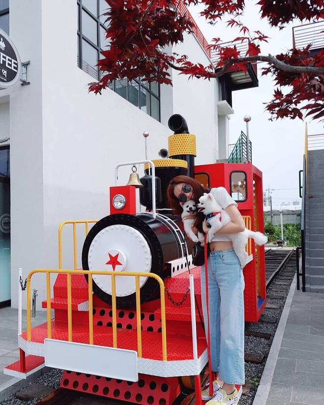 Nữ phụ Hạ cánh nơi anh ngoài đời chăm đi dép xỏ ngón, ít mặc đồ hiệu-10