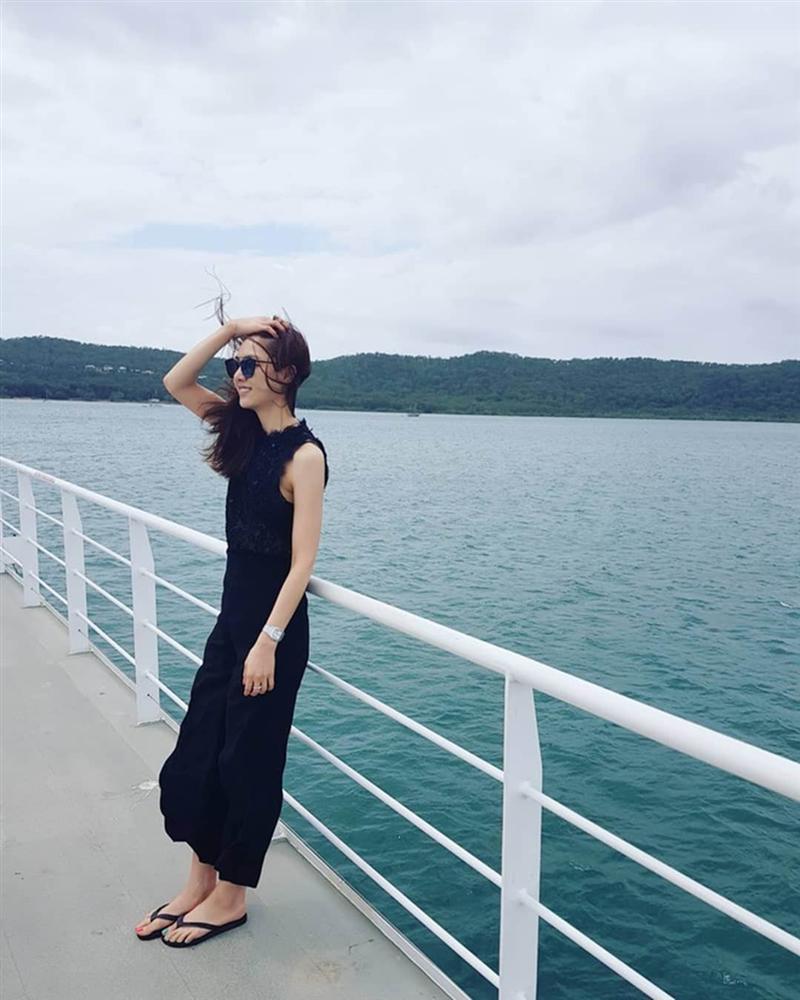 Nữ phụ Hạ cánh nơi anh ngoài đời chăm đi dép xỏ ngón, ít mặc đồ hiệu-9