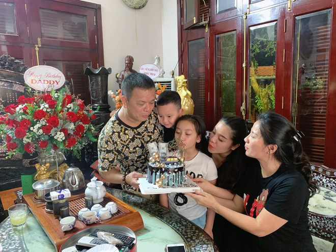 Hội gái xinh nhà giàu lấy chồng cầu thủ: Chẳng ai sống chung với mẹ chồng, làm dâu là điều không có trong từ điển-14