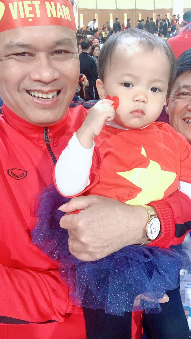 Hội gái xinh nhà giàu lấy chồng cầu thủ: Chẳng ai sống chung với mẹ chồng, làm dâu là điều không có trong từ điển-17