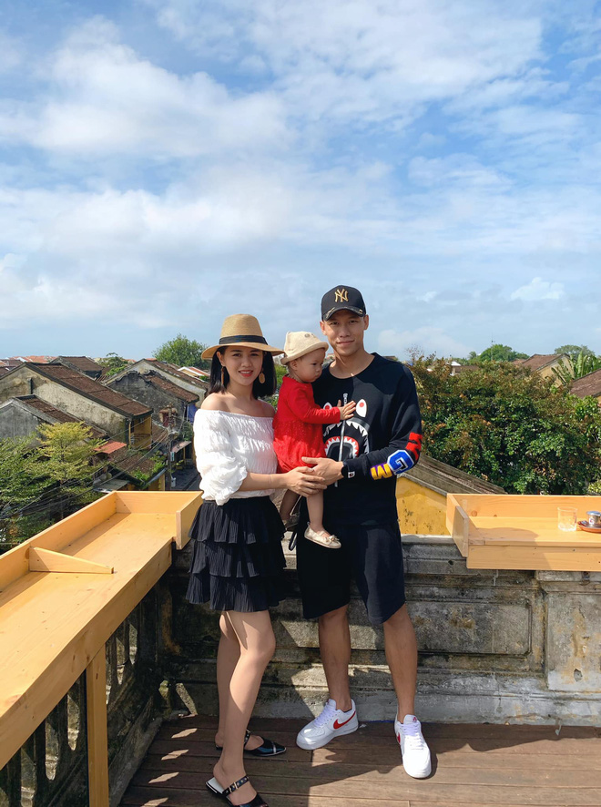 Hội gái xinh nhà giàu lấy chồng cầu thủ: Chẳng ai sống chung với mẹ chồng, làm dâu là điều không có trong từ điển-19