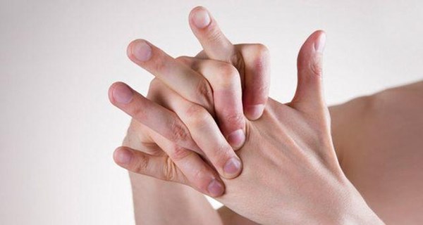 Nếu ngón tay xuất hiện những dấu hiệu này, cảnh giác ngay vì có thể bạn mắc ung thư phổi-3