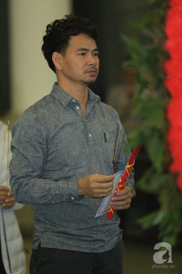 NS Xuân Bắc, ca sĩ Thanh Lam cùng rất đông các nghệ sĩ Việt rơi nước mắt khi tới tiễn đưa NSƯT Vũ Mạnh Dũng về nơi an nghỉ cuối cùng-9