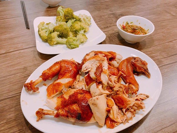 Chăm nấu cơm cho vợ 9x xinh đẹp, Dương Khắc Linh cũng nhận lại kết quả ấm lòng-16