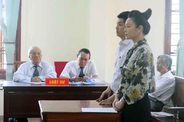 Nữ nhân viên massage trộm 50 triệu đồng của chủ để bao bạn trai chơi Valentine suốt 3 ngày đêm-2