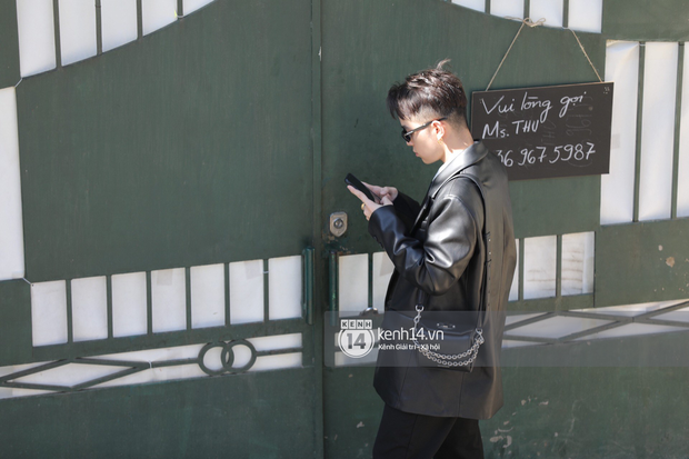 Tiệc cưới bí mật của Tóc Tiên - Hoàng Touliver: Chú rể lấy áo choàng cho cô dâu, vợ chồng son quẩy hết mình với khách mời-28