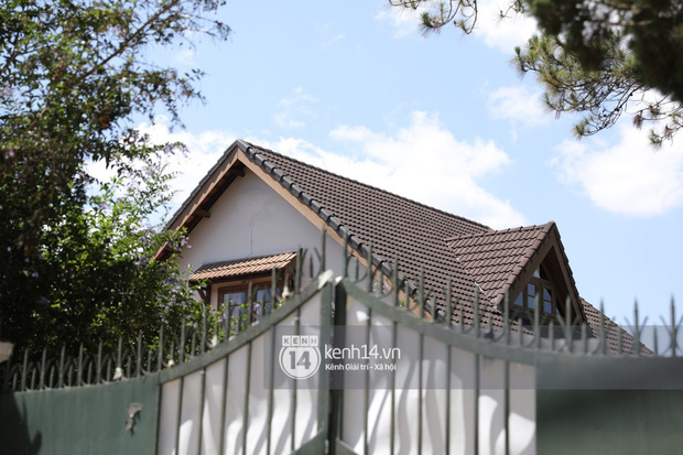 Tiệc cưới bí mật của Tóc Tiên - Hoàng Touliver: Chú rể lấy áo choàng cho cô dâu, vợ chồng son quẩy hết mình với khách mời-29