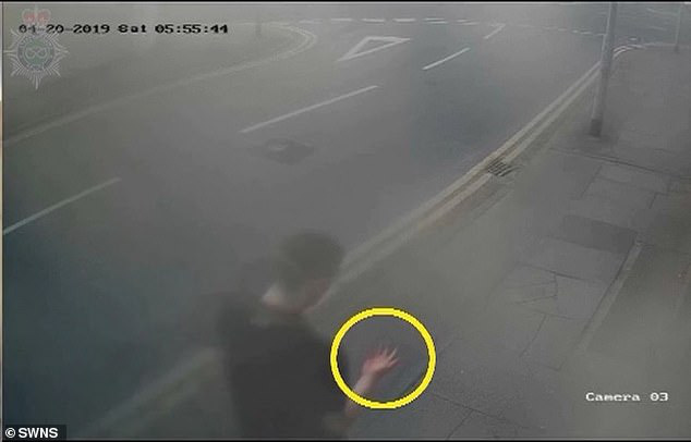 Mới gặp được vài tiếng, cô gái trẻ bị nam thanh niên cưỡng hiếp và giết chết, đoạn clip cuối cùng của kẻ thủ ác gây rùng mình-6