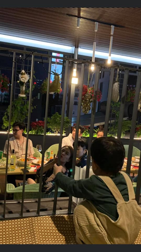 Hoàng Thùy Linh và Gil Lê lại tiếp tục để lộ khoảnh khắc tình tứ bên nhau-1