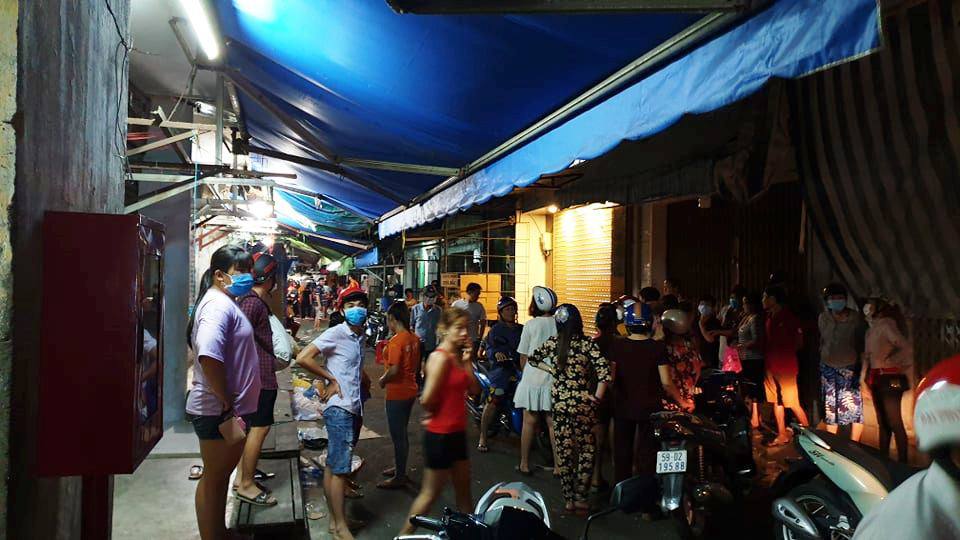 Lời khai người vợ đâm chết chồng giữa chợ ở Sài Gòn-1