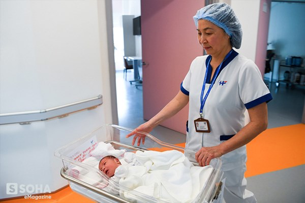 Nữ y tá Việt Nam và câu nói của phóng viên quốc tế: Tất cả những người phải thở máy không một ai sống sót!-13