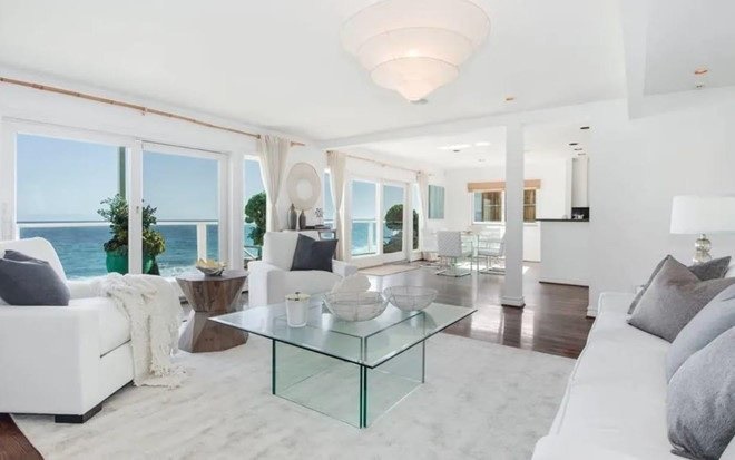 Ngôi nhà 3 tầng với giàn nho xinh xắn của nữ ca sĩ sắp lấy chồng thứ 4 kém tuổi-7