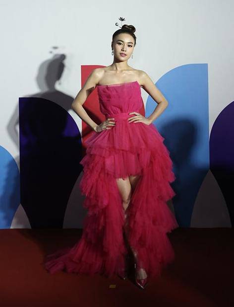 Cứ mê mặc đồ hồng lè tím lịm, sến đâu không thấy chứ Ninh Dương Lan Ngọc sang muôn phần-5