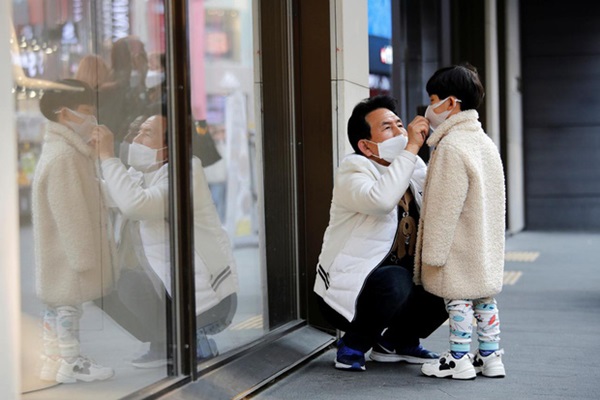 Thành phố Daegu đóng cửa đìu hiu sau khi trở thành tâm dịch virus corona lớn nhất Hàn Quốc, vào diện chăm sóc đặc biệt-13