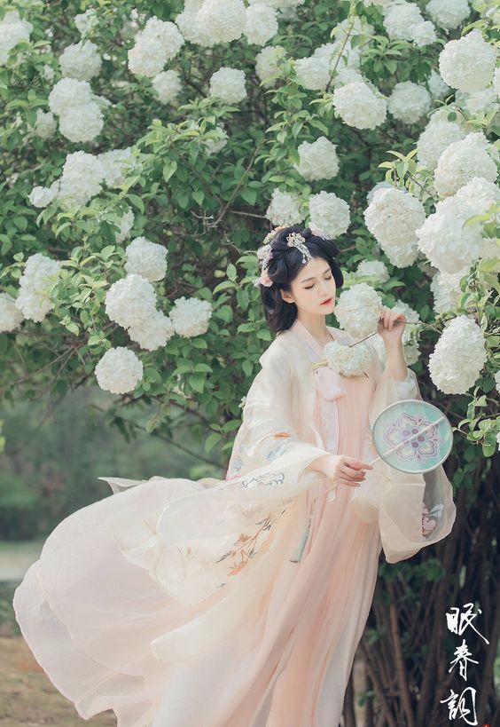 Phụ nữ sinh ngày này có số mệnh hệ phu nhân, dù bước ra đời có gặp khó khăn thì sau cùng vẫn được hưởng cuộc sống đủ đầy, dư dả-1