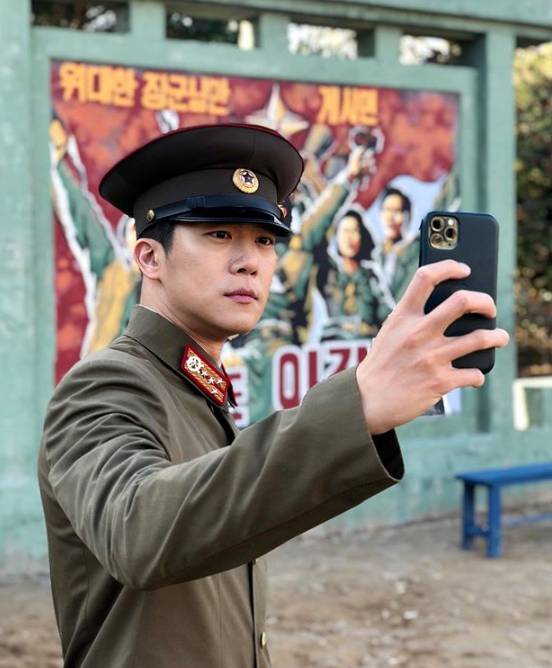 Anh trai” của Hyun Bin: Sở hữu ngoại hình cực phẩm, học lực thuộc hàng khủng nhưng lại mắc bệnh nhát gái-2