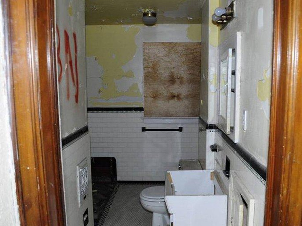 Mua nhà hoang tồi tàn với giá 50 triệu, chàng trai trẻ sửa thành biệt thự mới toanh tặng mẹ già-4