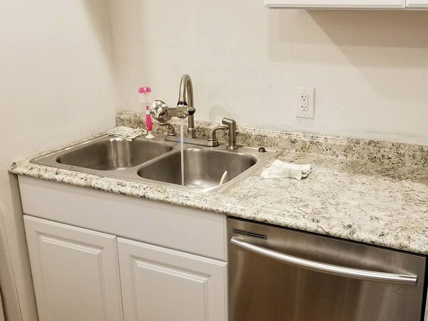 Mua nhà hoang tồi tàn với giá 50 triệu, chàng trai trẻ sửa thành biệt thự mới toanh tặng mẹ già-10