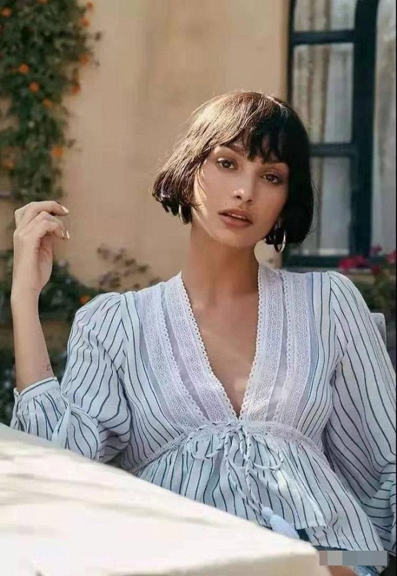 Màu nào làm cho người mặc gầy nhất? Ai cũng nghĩ màu đen nhưng hóa ra là màu này-11