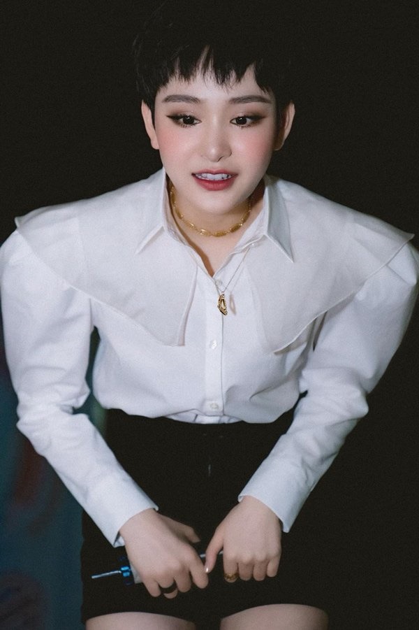 Sở hữu nhan sắc khó ai bì kịp nhưng Hiền Hồ không ít lần bị nghi ngờ phẫu thuật thẩm mỹ-7