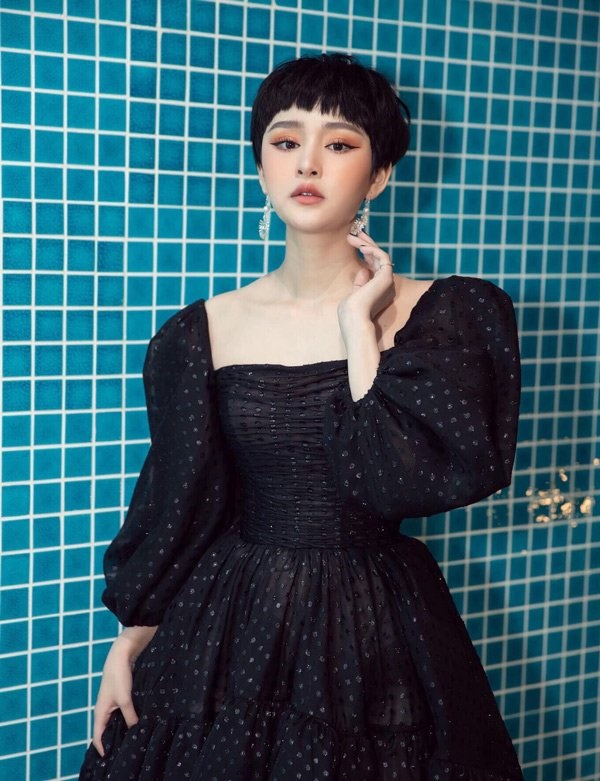 Sở hữu nhan sắc khó ai bì kịp nhưng Hiền Hồ không ít lần bị nghi ngờ phẫu thuật thẩm mỹ-8