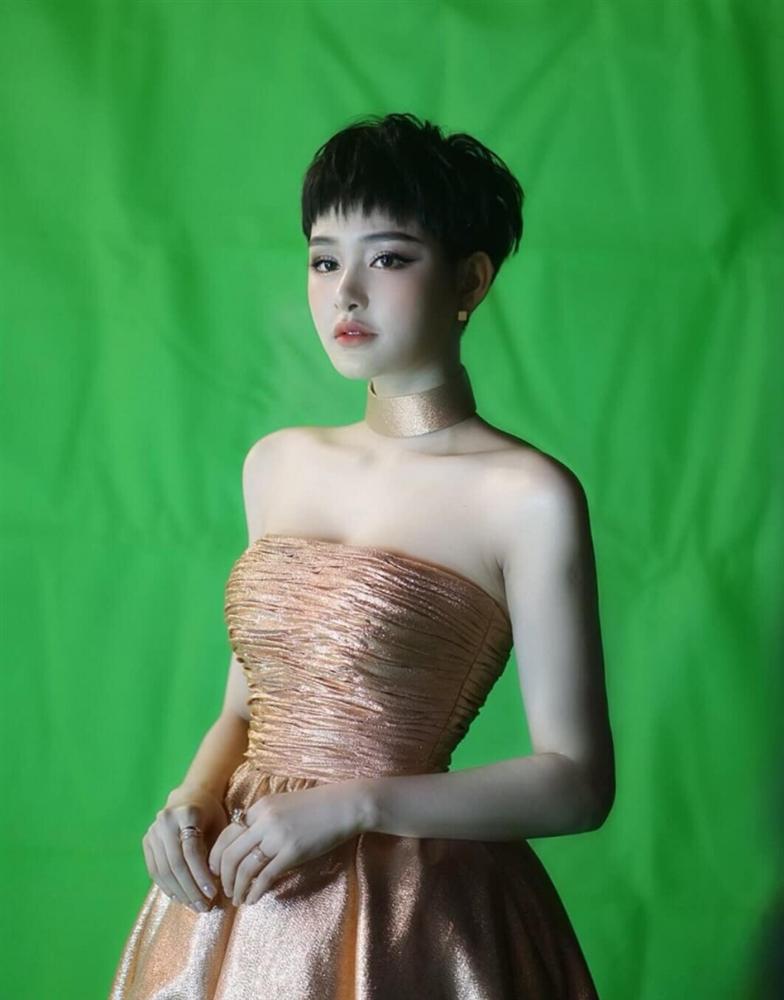 Sở hữu nhan sắc khó ai bì kịp nhưng Hiền Hồ không ít lần bị nghi ngờ phẫu thuật thẩm mỹ-9