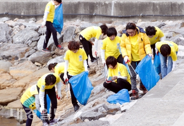 Giáo phái Shincheonji là gì mà không sợ bệnh tật, tin vào cuộc sống vĩnh hằng và khiến dịch virus Covid-19 lây lan khắp thành phố Daegu?-5